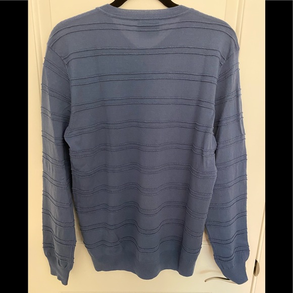 Armani - Picture 5 of 8